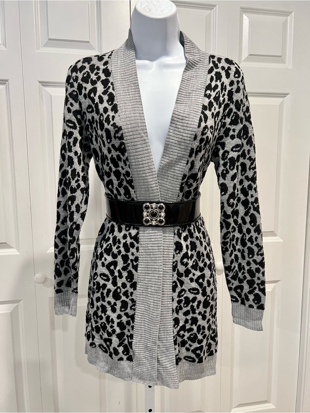 1 Nine West Leopard Print Open Cardigan in Gray and Black